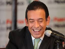 Humberto Moreira texto R