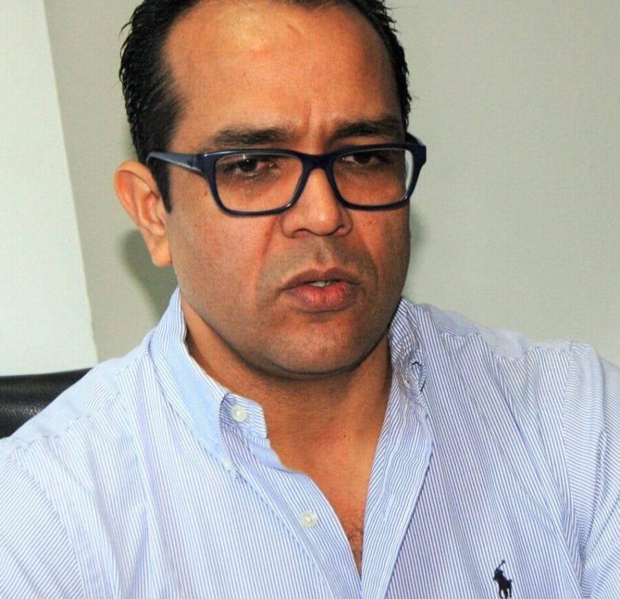 OMAR-CASTAÑEDATXT-3