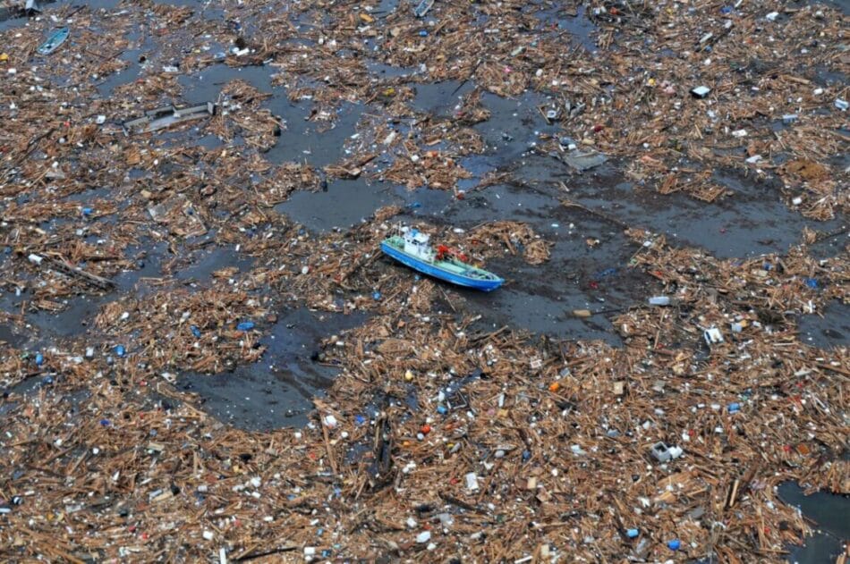 Mares-de-plastico