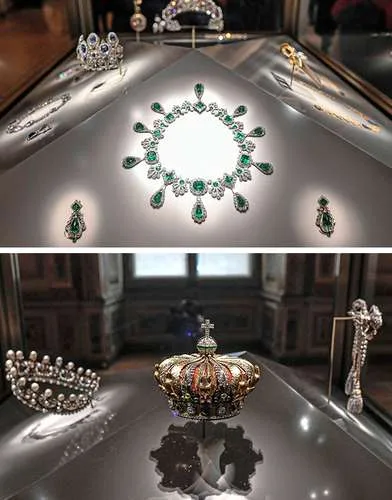 Louvre robo